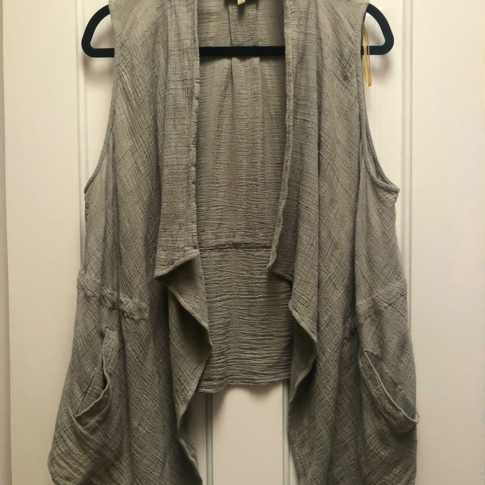 Women’s Sleeveless Draped Open Front Vest - Gray/Olive